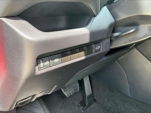Used 2025 Toyota RAV4 XLE w/ Convenience Package FWD image 34