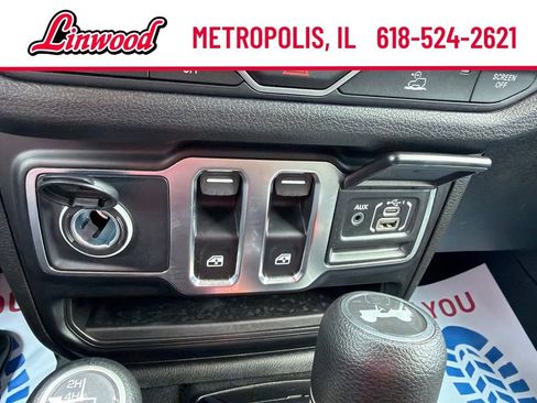 Used 2025 Jeep Wrangler Sport AWD/4WD image 24