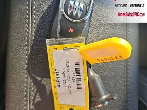 Used 2025 Buick Encore GX Preferred FWD image 19