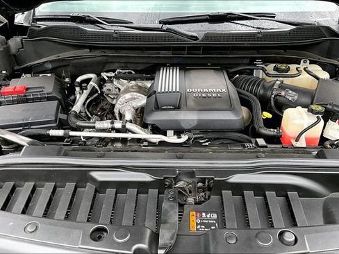 Used 2022 Chevrolet Silverado 1500 LT Trail Boss w/ Convenience Package II AWD/4WD image 9