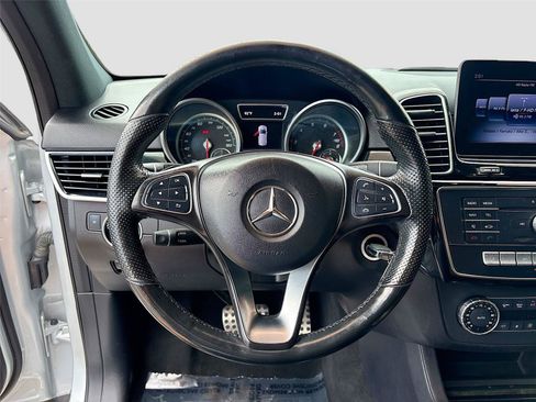 Used 2019 Mercedes-Benz GLE 400 4MATIC w/ Premium 1 Package image 11