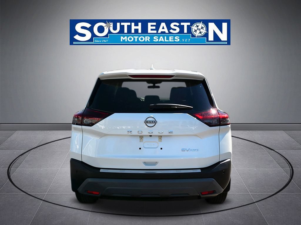 Used 2023 Nissan Rogue SV AWD/4WD image 4