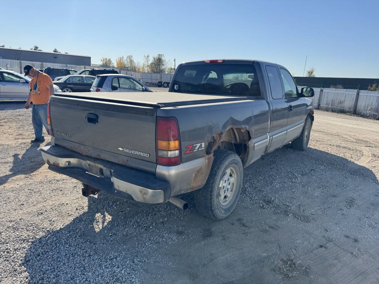 Used 2000 Chevrolet Silverado 1500 LS w/ Off-Road Chassis Pkg AWD/4WD image 5