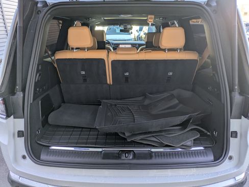 Used 2024 Jeep Grand Wagoneer Series III w/ Rear Seat Video Group 1 image 32