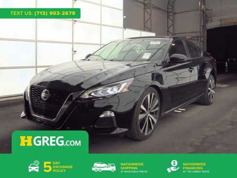 Used 2020 Nissan Altima 2.5 SR image 1
