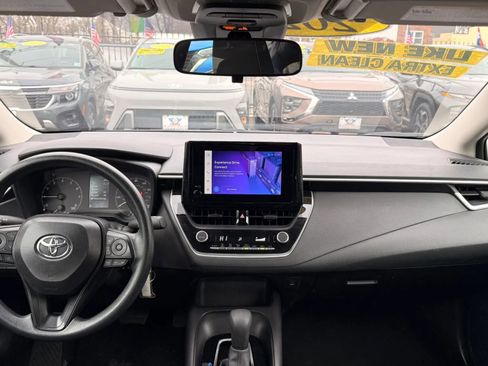 Used 2025 Toyota Corolla LE image 15