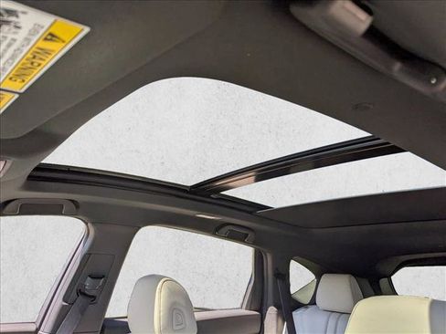 New 2026 Acura RDX SH-AWD image 17