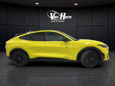 Used 2025 Ford Mustang Mach-E Premium w/ Sport Appearance Package AWD/4WD image 8