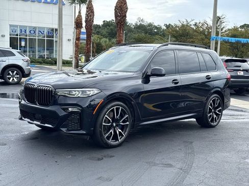 Used 2022 BMW X7 xDrive40i w/ M Sport Package AWD/4WD image 12