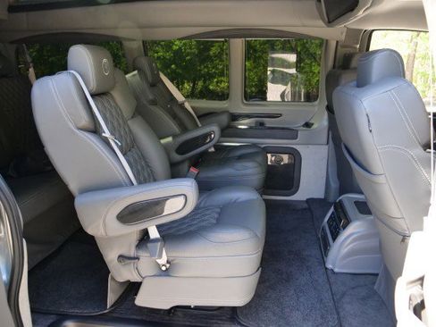 Used 2025 Chevrolet Express 2500 w/ Driver Convenience Package image 41