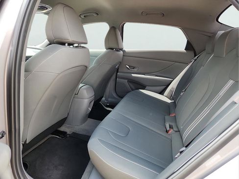 Used 2024 Hyundai Elantra SEL FWD image 15