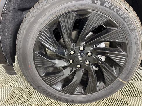 New 2025 Lincoln Navigator L Reserve w/ Jet Appearance Package image 33