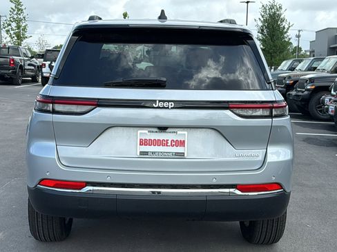 New 2026 Jeep Grand Cherokee Laredo X RWD image 6