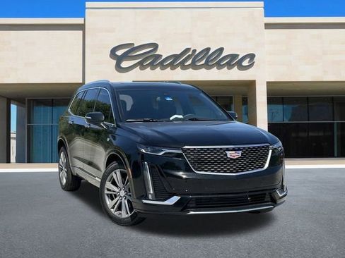 New 2025 Cadillac XT6 Premium Luxury image 2