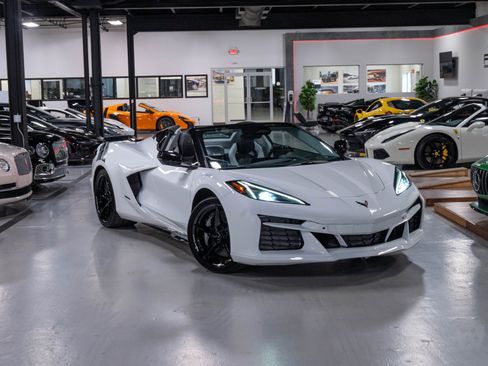 Used 2024 Chevrolet Corvette E-Ray w/ Stealth Interior Trim Package AWD/4WD image 77