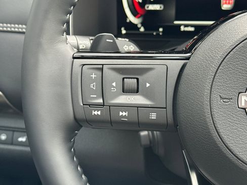 New 2025 Nissan Pathfinder Platinum w/ Lighting Package (N92) image 28