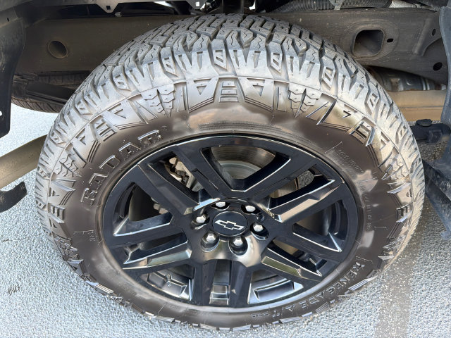 Used 2023 Chevrolet Silverado 1500 Custom RWD image 17