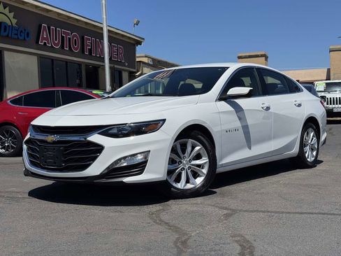 Used 2025 Chevrolet Malibu LT image 2