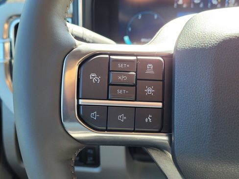 New 2025 Ford F350 Platinum w/ Platinum Plus Package image 16