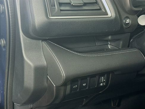 Used 2023 Subaru Ascent Touring image 10