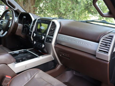 Used 2017 Ford F450 King Ranch w/ King Ranch Ultimate Package AWD/4WD image 17