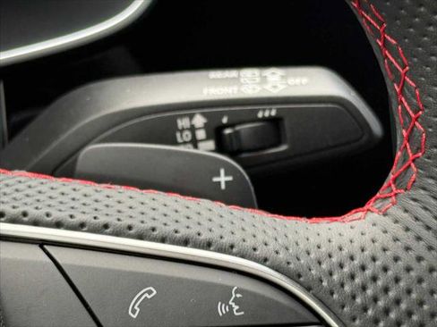 Certified 2025 Audi Q3 2.0T Premium Plus w/ Premium Plus Package image 31