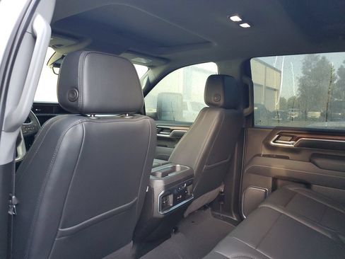 Used 2025 GMC Sierra 2500 Denali w/ Denali Reserve Package AWD/4WD image 10