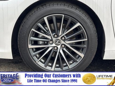 Used 2025 Lexus ES 300h w/ Premium Package image 26