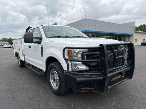 Used 2021 Ford F250 XL w/ Power Equipment Group RWD image 2