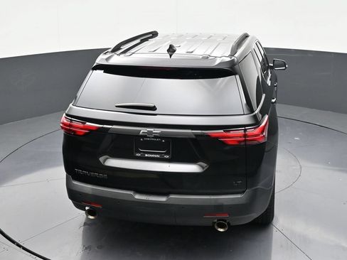 Used 2022 Chevrolet Traverse LT FWD image 15