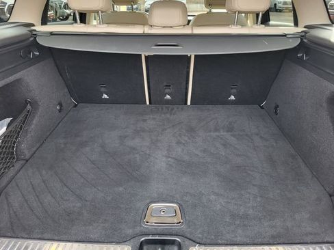 Used 2022 Mercedes-Benz GLC 300 4MATIC image 11