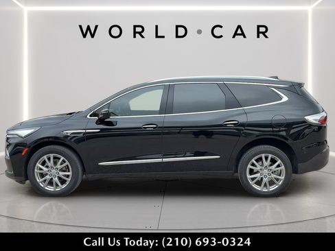 Used 2023 Buick Enclave Essence w/ Experience Buick Package FWD image 4