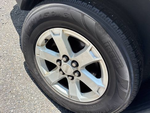 Used 2014 GMC Acadia SLE AWD/4WD image 6