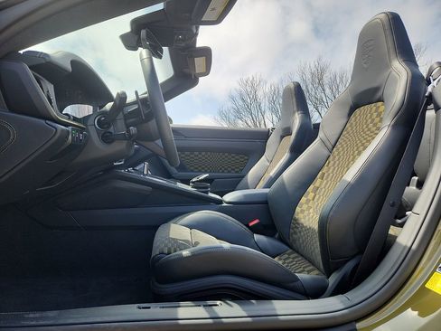 New 2026 Porsche 911 GTS image 5