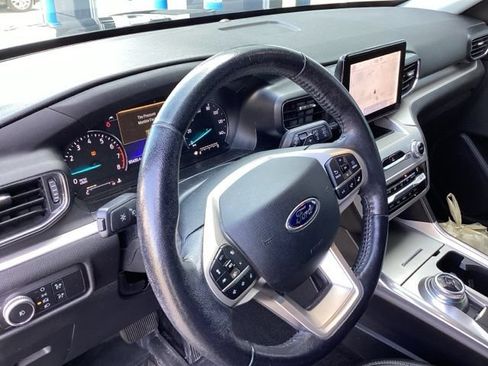 Used 2020 Ford Explorer XLT w/ Equipment Group 202A AWD/4WD image 25