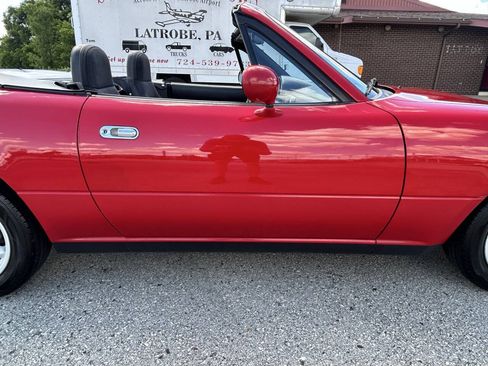 Used 1991 MAZDA MX-5 Miata RWD image 23