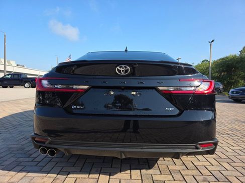 Used 2025 Toyota Camry SE w/ Convenience Package FWD image 10