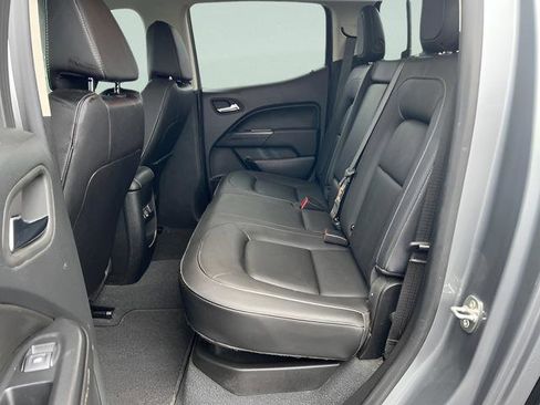 Used 2022 Chevrolet Colorado LT w/ Luxury Package image 18