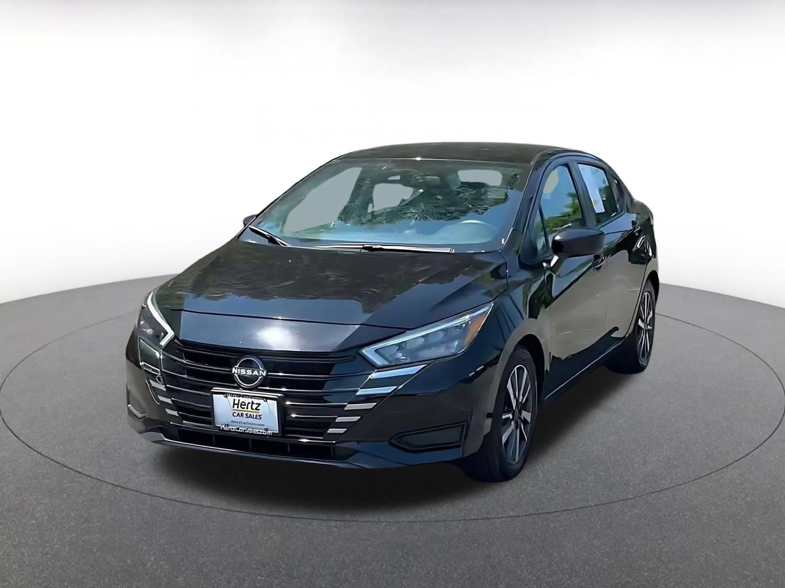 Used 2025 Nissan Versa SV FWD image 4