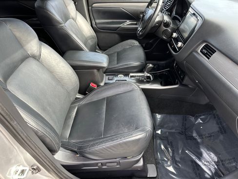 Used 2020 Mitsubishi Outlander SEL image 13