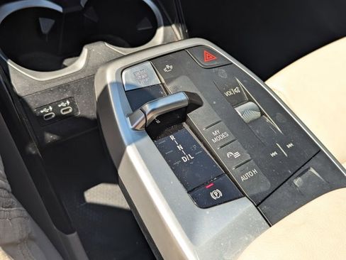 Used 2023 BMW X1 xDrive28i w/ Premium Package image 4