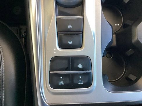 Used 2022 Ford Explorer XLT w/ Equipment Group 202A image 58