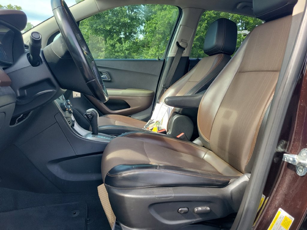 Used 2015 Chevrolet Trax LT w/ LT Plus Package FWD image 19