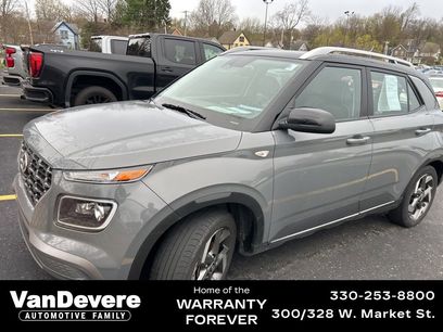 Used 2023 Hyundai Venue Limited w/ Cargo Package