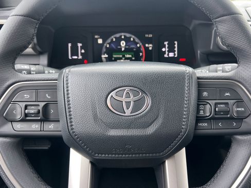 New 2026 Toyota 4Runner SR5 AWD/4WD image 22