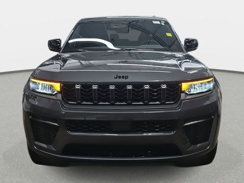 New 2026 Jeep Grand Cherokee Altitude AWD/4WD image 2