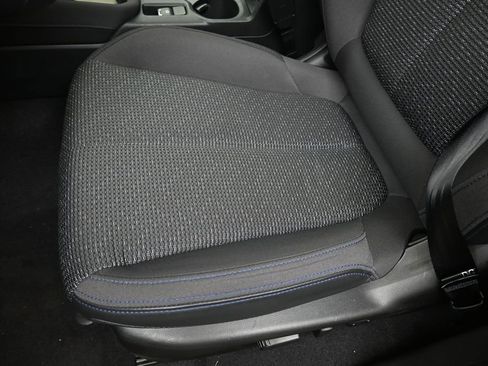 Used 2025 Subaru Forester Premium AWD/4WD image 23