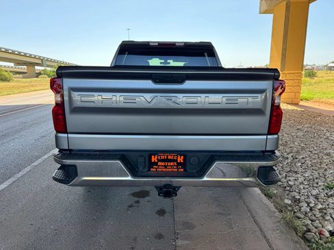 Used 2021 Chevrolet Silverado 1500 LT w/ Bed Protection Package RWD image 4
