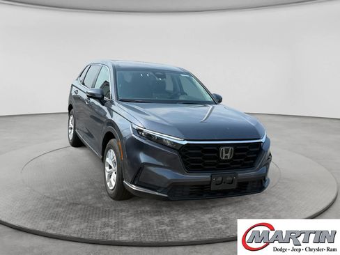 Used 2025 Honda CR-V LX image 3