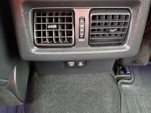 Used 2025 Toyota Camry SE image 16